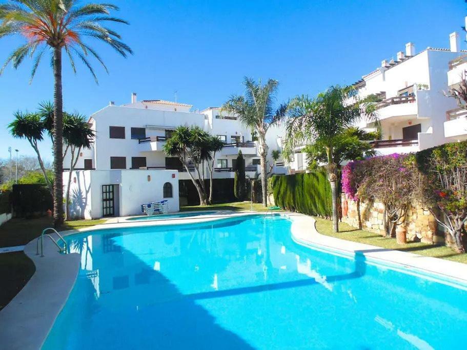 شقة إِستيبونا  في Beautiful Penthouse In A Perfect Location المظهر الخارجي الصورة