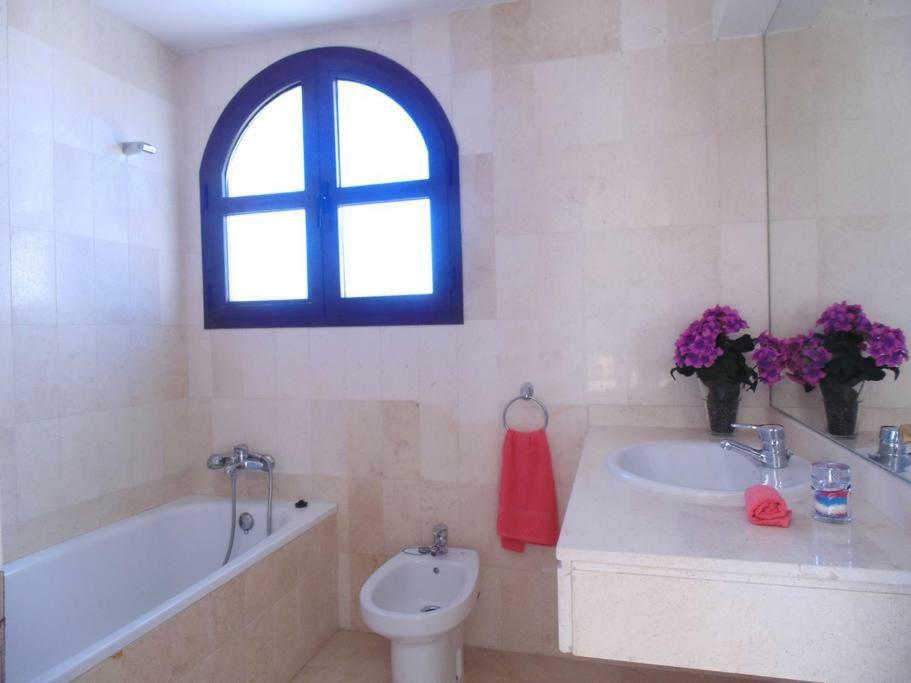 شقة إِستيبونا  في Beautiful Penthouse In A Perfect Location المظهر الخارجي الصورة